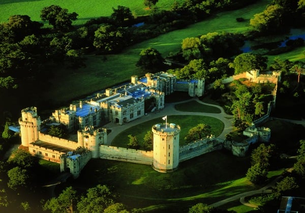 Warwick Castle, Stratford, Oxford And The Cotswolds